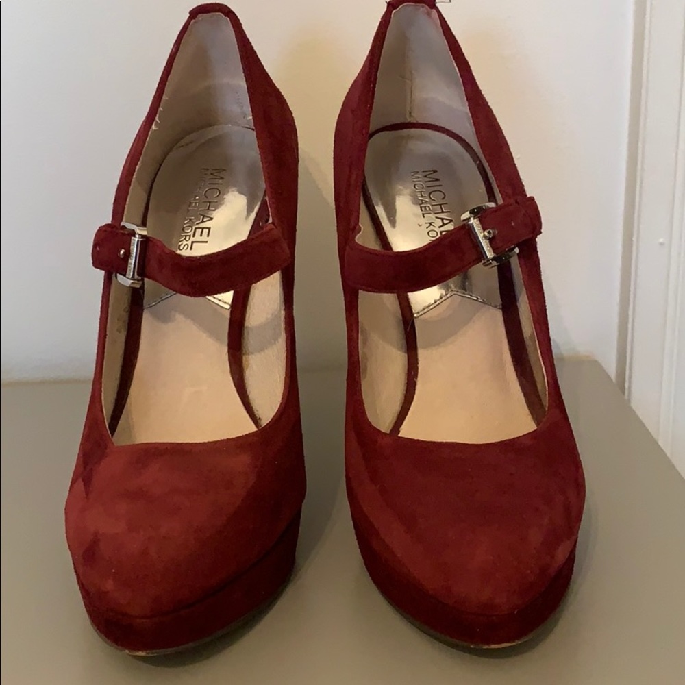 Michael Kors pumps